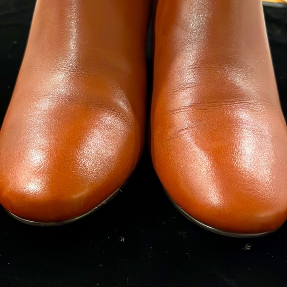 Cole Hann Woman’s Arden Ankle Boots size 7 English Brown 2.5in Heels. - Picture 2 of 5